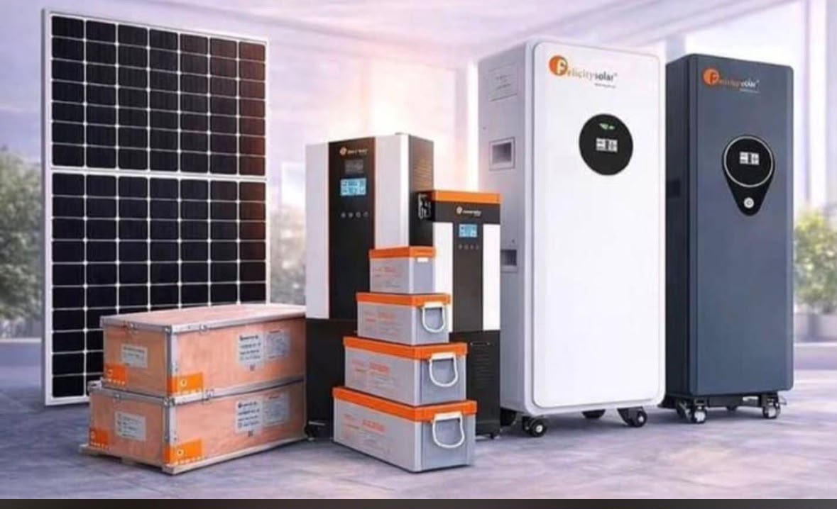 Panneaux solaires, batteries et onduleurs disponibles à la Quincaillerie Lelenta et Frères