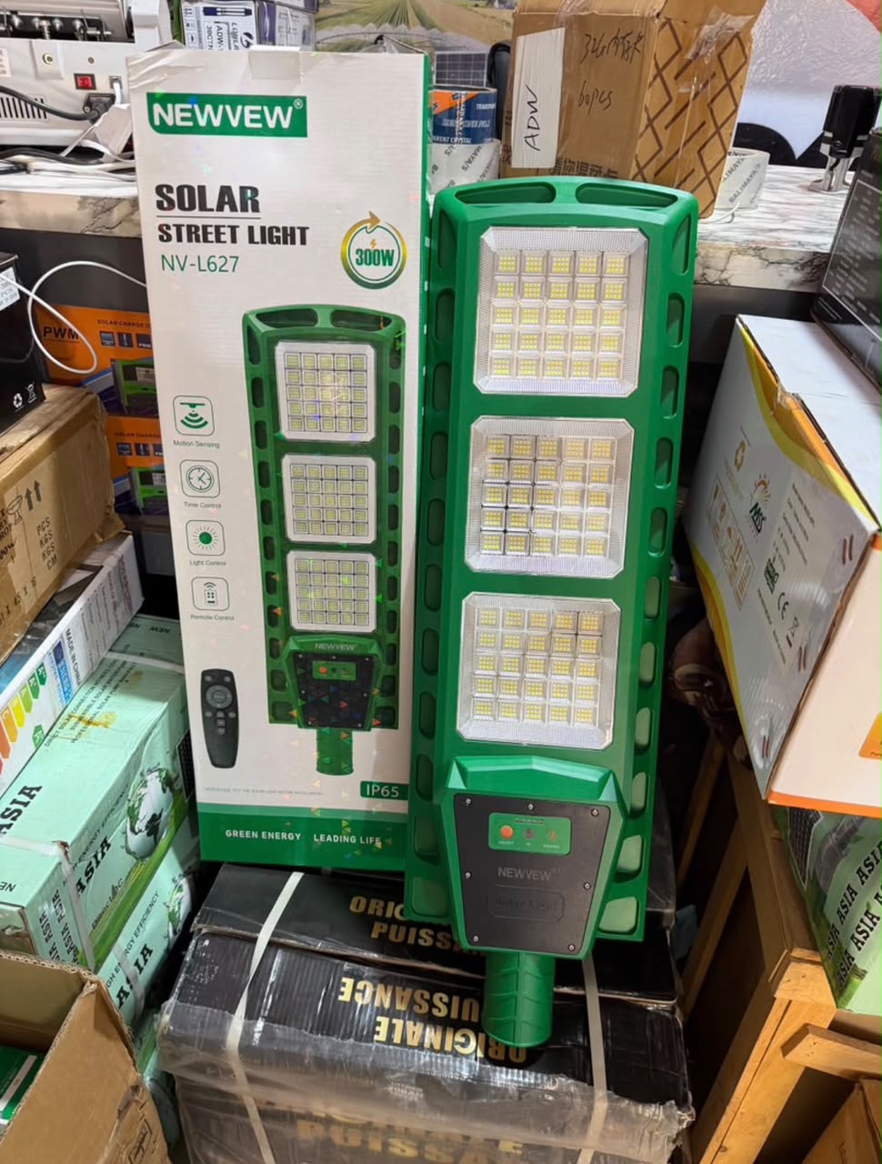 Lampadaires solaires 300W